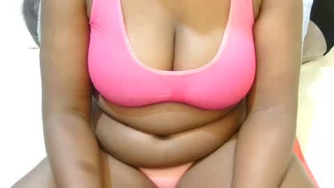 Snapshot of jusst_ayanna chatting on July 31, 7:52 am jusst_ayanna online show from July 31, 7:52 am