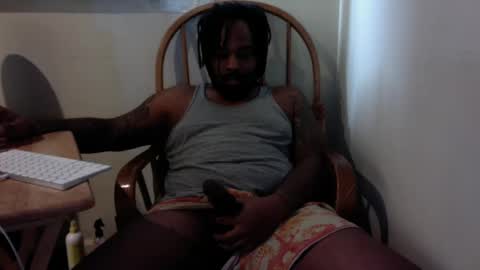 Snapshot of just2real chatting on February 8, 4:47 pm Real online show from February 8, 4:47 pm