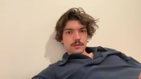 Snapshot of just_a_guy_with_a_big_cock chatting on November 2, 7:05 pm just_a_guy_with_a_big_cock online show from November 2, 7:05 pm