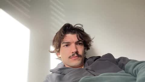 Snapshot of just_a_guy_with_a_big_cock chatting on November 11, 10:04 am just_a_guy_with_a_big_cock online show from November 11, 10:04 am