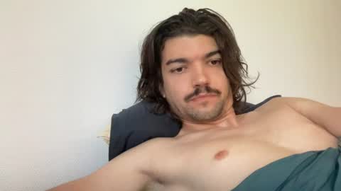 just_a_guy_with_a_big_cock online show from June 29, 7:14 am
