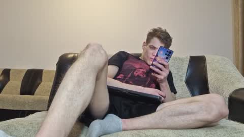 Snapshot of just_alexx12 chatting on January 7, 8:10 pm just_alexx12 online show from January 7, 8:10 pm