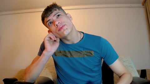 Snapshot of just_alexx12 chatting on February 1, 11:21 am just_alexx12 online show from February 1, 11:21 am