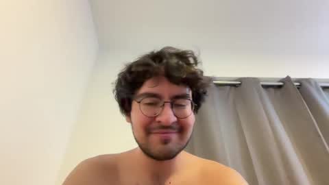 Snapshot of just_another_horny_dude chatting on September 18, 3:52 am just_another_horny_dude online show from September 18, 3:52 am