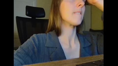 Snapshot of just_be_here chatting on September 24, 8:12 pm Dary online show from September 24, 8:12 pm