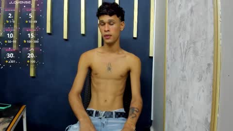 Snapshot of just_d4v7 chatting on September 30, 7:19 pm JUST online show from September 30, 7:19 pm