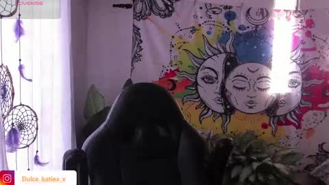 Snapshot of just_katiex chatting on February 19, 9:25 pm Sofia online show from February 19, 9:25 pm