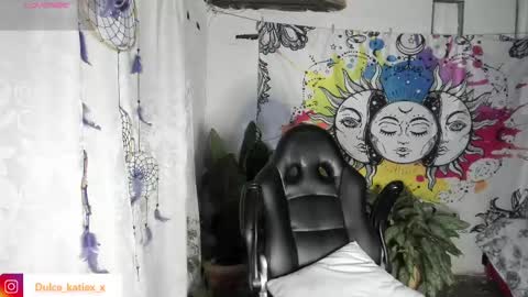 Snapshot of just_katiex chatting on February 20, 10:05 am Sofia online show from February 20, 10:05 am