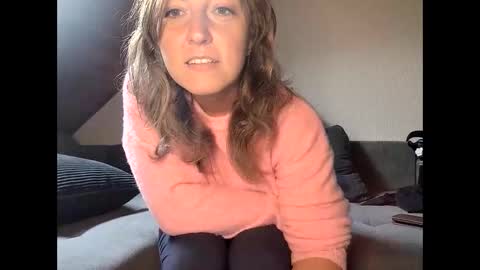 Snapshot of just_stunning chatting on September 17, 7:21 am Rosi and Paul online show from September 17, 7:21 am