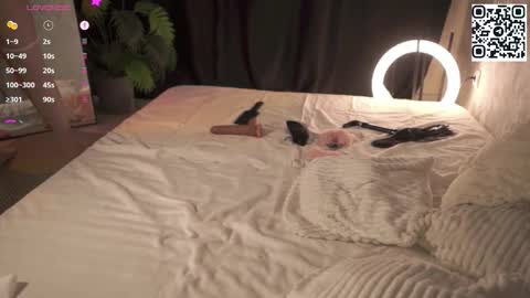 Snapshot of justbarbie chatting on February 9, 12:09 pm Alexa online show from February 9, 12:09 pm