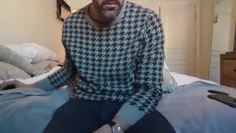 Snapshot of justcallmelaz chatting on February 1, 7:02 pm just laz online show from February 1, 7:02 pm