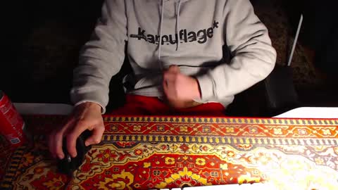Snapshot of justchillinxo chatting on January 1, 12:32 am justchillinxo online show from January 1, 12:32 am