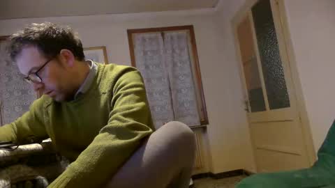 Snapshot of justforsmoke chatting on February 20, 8:53 pm justforsmoke online show from February 20, 8:53 pm