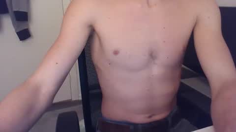 Snapshot of justfun196 chatting on November 16, 12:16 am TIm online show from November 16, 12:16 am