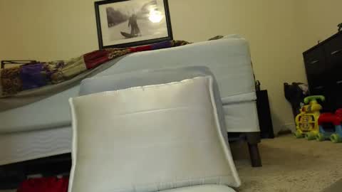 justin online show from March 11, 2:17 am