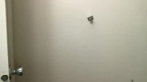 Snapshot of justin8j chatting on March 8, 9:51 pm justin8j online show from March 8, 9:51 pm