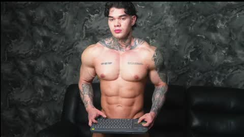 justin clark1 online show from May 10, 4:28 am