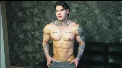 justin clark1 online show from May 10, 10:59 pm