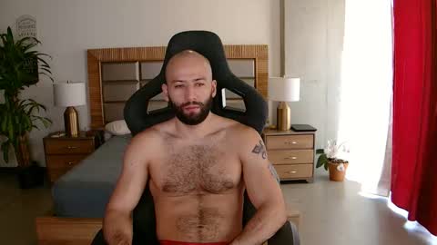 Justin online show from February 28, 2:18 pm