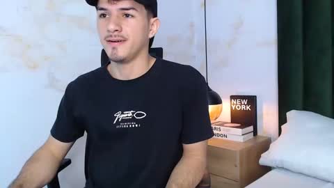 Justin online show from December 1, 7:41 pm