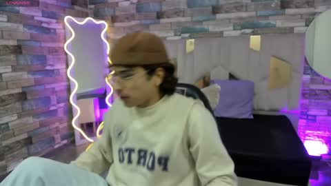  justin  online show from April 14, 11:38 am