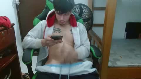 justin_taylor02 online show from October 5, 2:37 pm