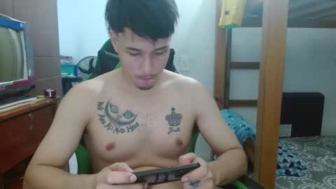 justin_taylor02 online show from October 12, 2:05 pm