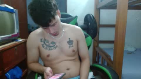 justin_taylor02 online show from October 23, 11:31 am