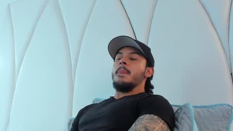 Justin White online show from July 16, 11:16 am