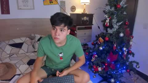 Justin online show from December 15, 12:37 am