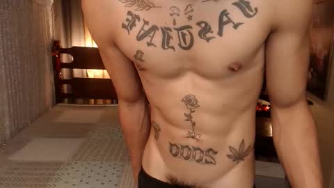 justine_hunk online show from January 5, 5:27 pm