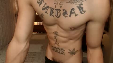 justine_hunk online show from March 21, 2:16 am