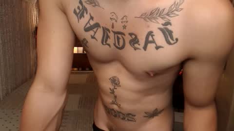 justine_hunk online show from June 4, 6:08 am
