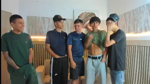 justingtime21 online show from April 15, 9:37 pm