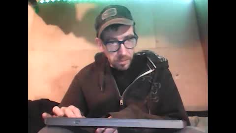 justinjerksit online show from December 7, 12:02 pm