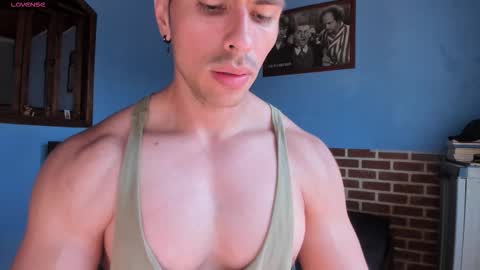 Snapshot of justinkart chatting on January 17, 2:44 pm justinkart online show from January 17, 2:44 pm