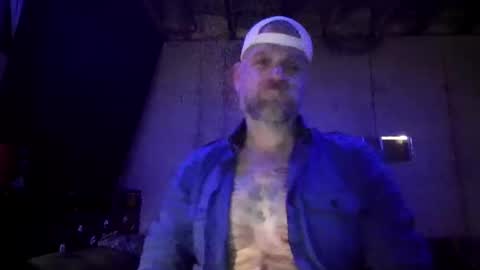 justinmoore1987 online show from December 5, 7:54 pm