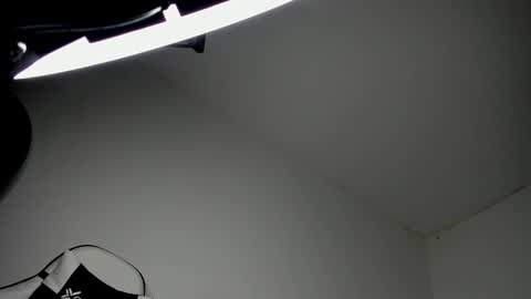 justinmorre online show from March 11, 11:04 pm