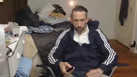 Snapshot of justjay3224616 chatting on December 16, 11:59 am justjay3224616 online show from December 16, 11:59 am