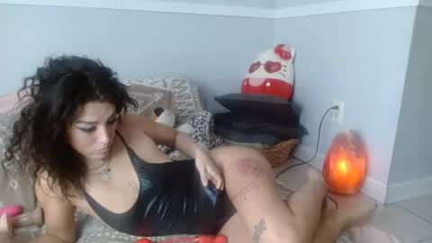 Snapshot of justjezzebel chatting on October 1, 6:36 pm JustJezzebel online show from October 1, 6:36 pm