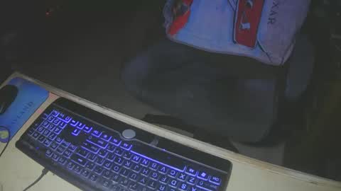 Snapshot of justme39057 chatting on January 12, 8:47 pm Justme39057 online show from January 12, 8:47 pm