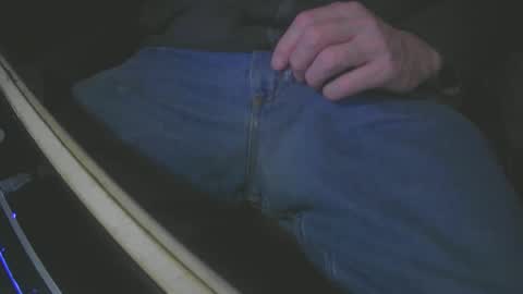 Snapshot of justme39057 chatting on February 23, 11:04 pm Justme39057 online show from February 23, 11:04 pm