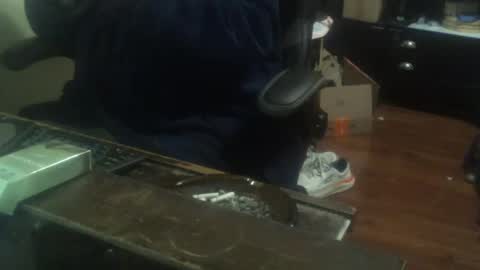 justmeohio online show from December 17, 2:50 am