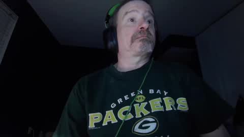 Snapshot of justmetool chatting on September 29, 8:30 am Tool online show from September 29, 8:30 am