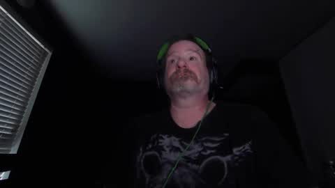 Snapshot of justmetool chatting on October 20, 10:43 pm Tool online show from October 20, 10:43 pm