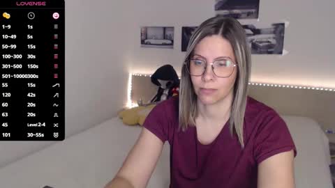 Julie online show from October 27, 5:17 pm