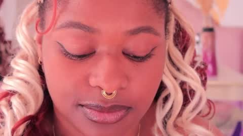 Nala online show from April 4, 3:42 pm