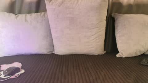 Snapshot of justneighborxxx chatting on June 14, 8:11 pm Katt your neighborg online show from June 14, 8:11 pm