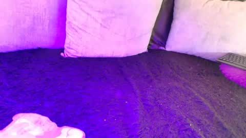 Snapshot of justneighborxxx chatting on July 9, 6:01 pm Katt your neighborg online show from July 9, 6:01 pm