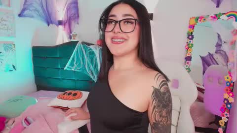 Emy online show from October 19, 8:04 am